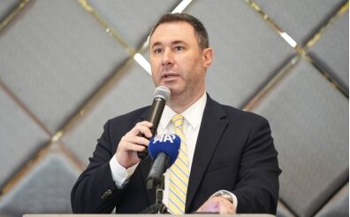 Bar�� G�kt�rk'ten fikst�r ve kadro i�in a��klama