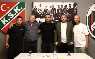 Kar��yaka'ya Adem Ye�ilyurt jesti