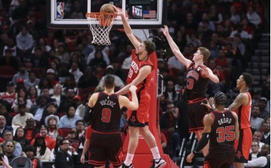 Alperen ve Durant'in �nderli�inde Rockets, Bulls'u devirdi