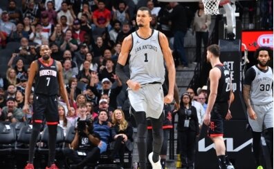 NBA'de Rockets, Alperen �eng�n'�n 16 say� att��� ma�ta Spurs'e 145-120 yenildi