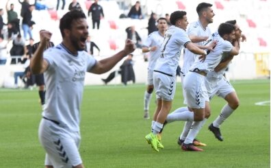 Altay, k�mede kalman�n e�i�inde