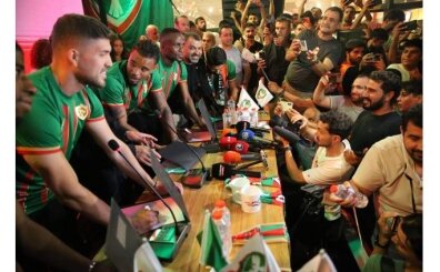 Amed Sportif'te yeni transferler i�in imza t�reni