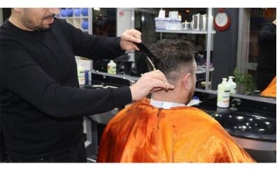 23 Nisan berberler, kuaf�rler a��k m�, �al���yor mu? 2026  