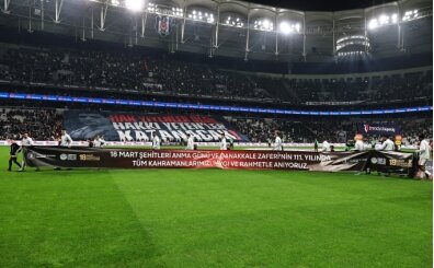 Be�ikta� trib�nlerinden pankartl� mesaj