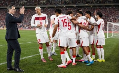 Yazarlardan A Milli Tak�m yorumlar�