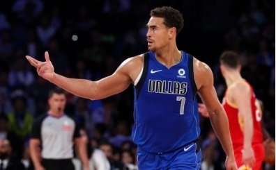 Dwight Powell, Dallas'taki 12 y�l�n ard�ndan serbest kald�