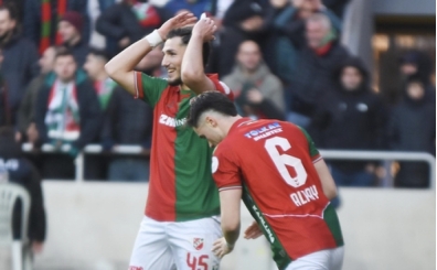 Kar��yaka'n�n kalesi y�k�ld�!