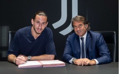 Juventus, Kamil Grabara'y� kiralad�!