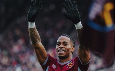 West Ham, Sunderland'i yenerek moral nuldu