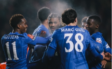 Chelsea, Liam Rosenior ile ilk ma� 5 att�!