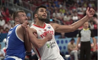 �mer Faruk Yurtseven'den �a��rtan imza!