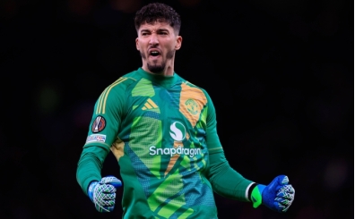 Manchester United'dan Be�ikta�'a jet Altay Bay�nd�r yan�t�!