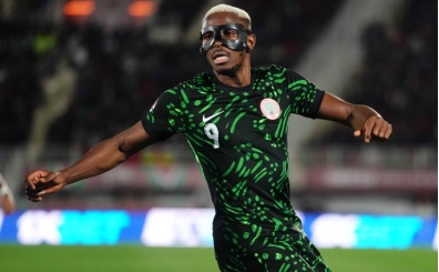 Osimhen karar�, Nijerya'y� ikiye b�ld�!