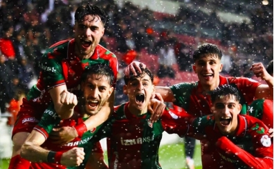 Kar��yaka'ya transfer yasa�� geldi