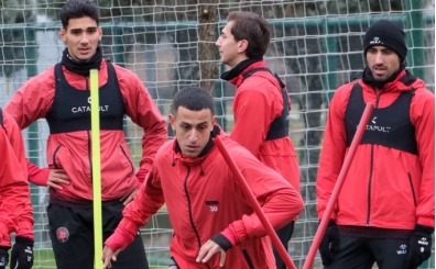  Fatih Karag�mr�k, Antalyaspor'u konuk ediyor 