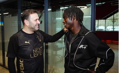 Galatasaray'da UEFA listesinde son dakika de�i�ikli�i!