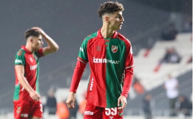 Fenerbah�e'nin yeni transferi Adem Ye�ilyurt �stanbul'a geldi