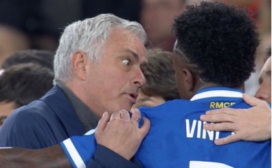 Mourinho'dan olaylar i�in a��klama: 'Benfica �rk�� de�il'