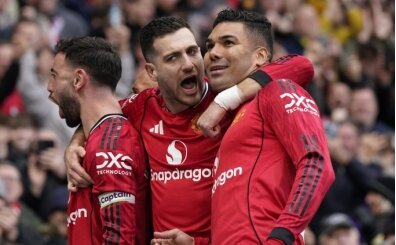 Y�ld�z orta saha Manchester United'dan ayr�laca��n� a��klad�!