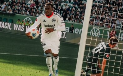 Can Uzun 5 dakika oynad�; Frankfurt bu kez kazand�