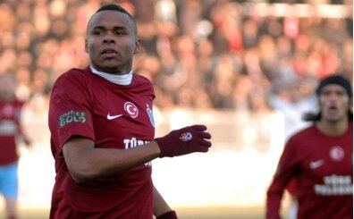 Jaja: 'Bir �eyi de�i�tirebilsem Trabzonspor'dan ayr�lmazd�m'