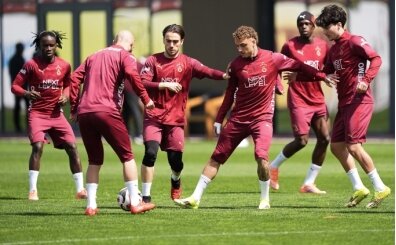 Galatasaray'da motivasyon ad�m�: Taraftar�yla bir araya geliyor