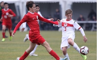 TFF, 18 ya��ndan k���k futbolcular i�in talimatta de�i�ikli�e gitti