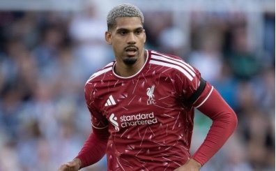 Liverpool'da Ronald Araujo haftan�n oyuncusu se�ildi!