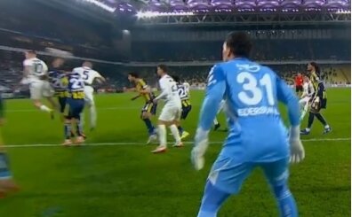 Kad�k�y'de VAR ve penalt� karar�!