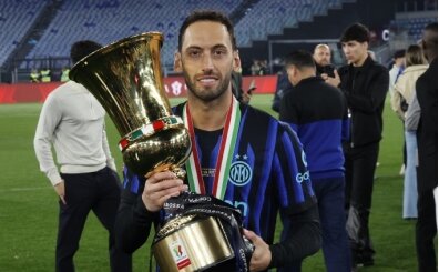 Hakan �alhano�lu'na Fenerbah�e mesaj�: 'Kap� her zaman a��k'