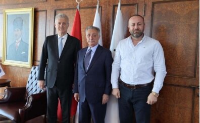 Altay'da Ahmet Nur �ebi ile yol haritas� netle�iyor