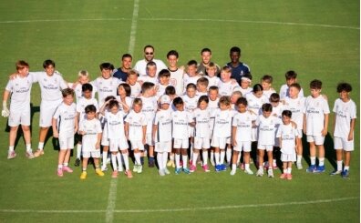 Arda Güler, minik futbolcularla bir araya geldi