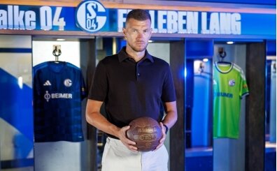 Edin Dzeko, Schalke'ye imzay� att�!