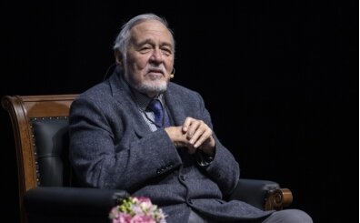 Be�ikta� taraftar�ndan �lber Ortayl�'ya �zel pankart