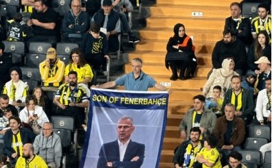 Fenerbah�e trib�n�nde �smail Kartal pankart�