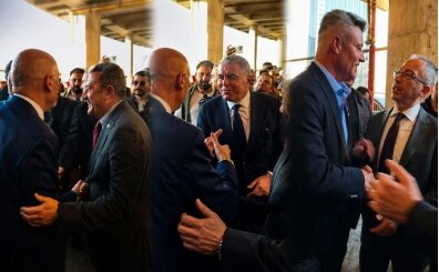 Galatasaray'dan Fenerbah�e'ye s�rpriz kar��lama