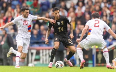 Hansi Flick'ten Joao Cancelo i�in a��klama!