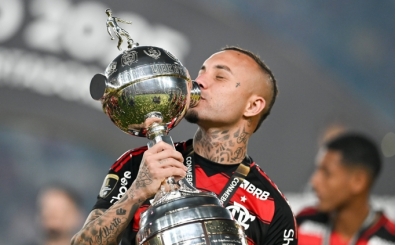 Be�ikta�'ta sol kanat harekat�!