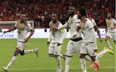 �nan�lmaz ma�ta son penalt�y� Bilal Toure att�, Mali, �eyrek finale y�kseldi