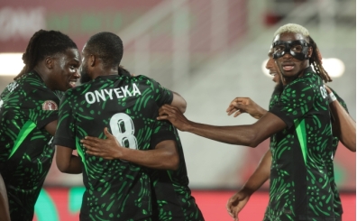 Nijerya'da g�vde g�sterisiyle �eyrek finalde!