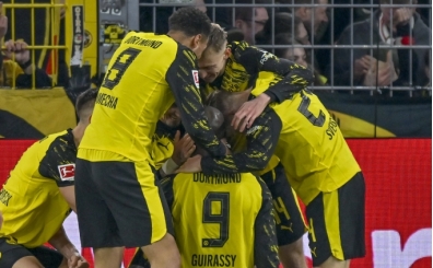 Dortmund kazand�; fark� 6'ya kadar indirdi