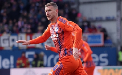 Edin Dzeko asistledi, T�rk y�ld�zlar bitirdi!