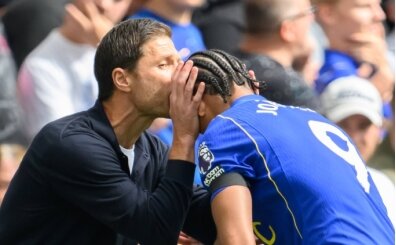 Chelsea, Xabi Alonso ile sezona çok iyi başladı