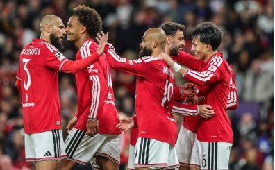 Manchester United, Sabah'ı 4 golle geçti