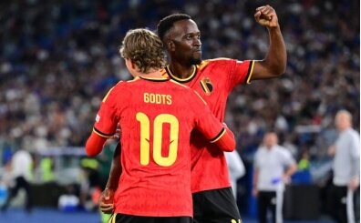 Bel�ika, �talya'y� iki golle devirdi!
