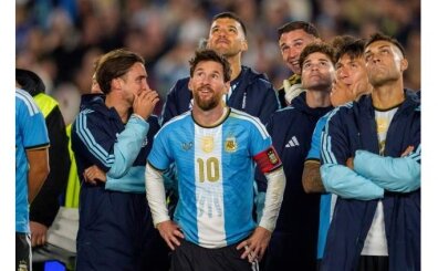 Messi sonras� Arjantin'de 10 numara i�in 3 aday