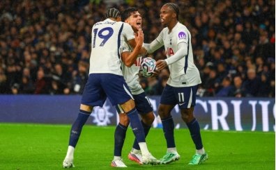 Londra derbisinde Tottenham g�ld�! Chelsea evinde ilk kez y�k�ld�
