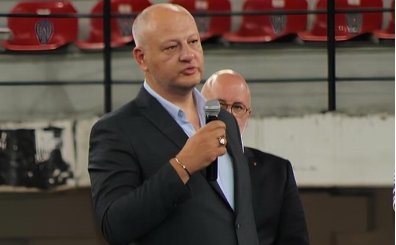 Kar��yaka'da Ba�kan Ciciba�'tan 'Devam' karar�