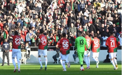 Kar��yaka'da fikst�r avantaj�