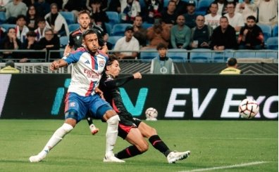 Lyon 5 goll� ma�ta Crystal Palace'� devirdi!